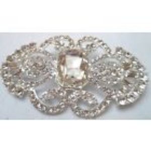 Oval crystal brooch